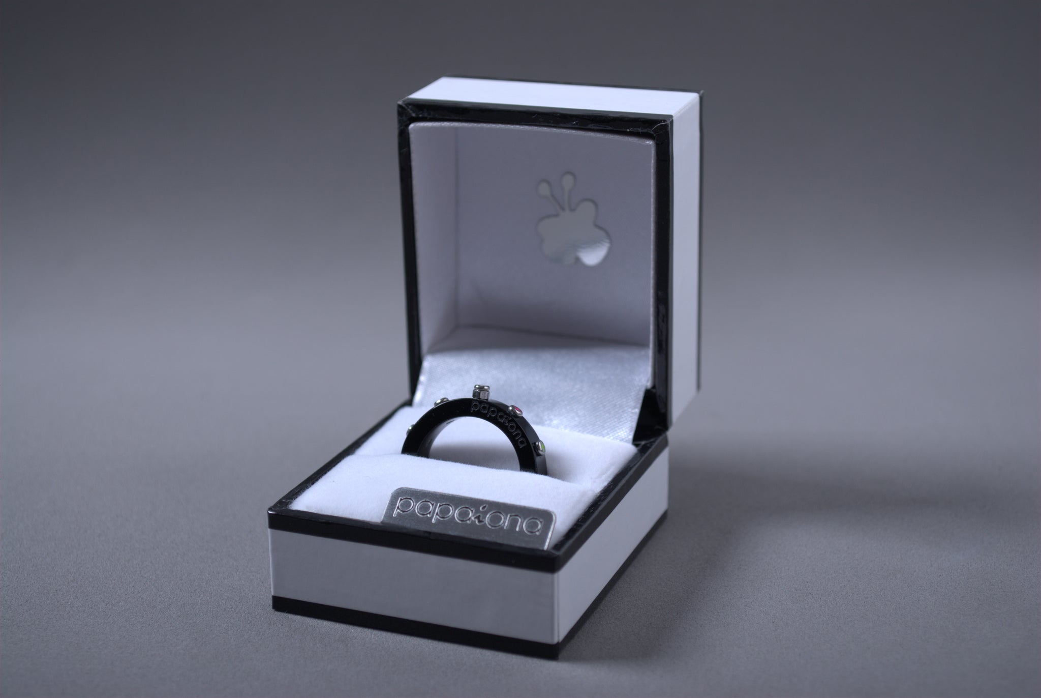 Papaiona Black Rosary Ring Packaging