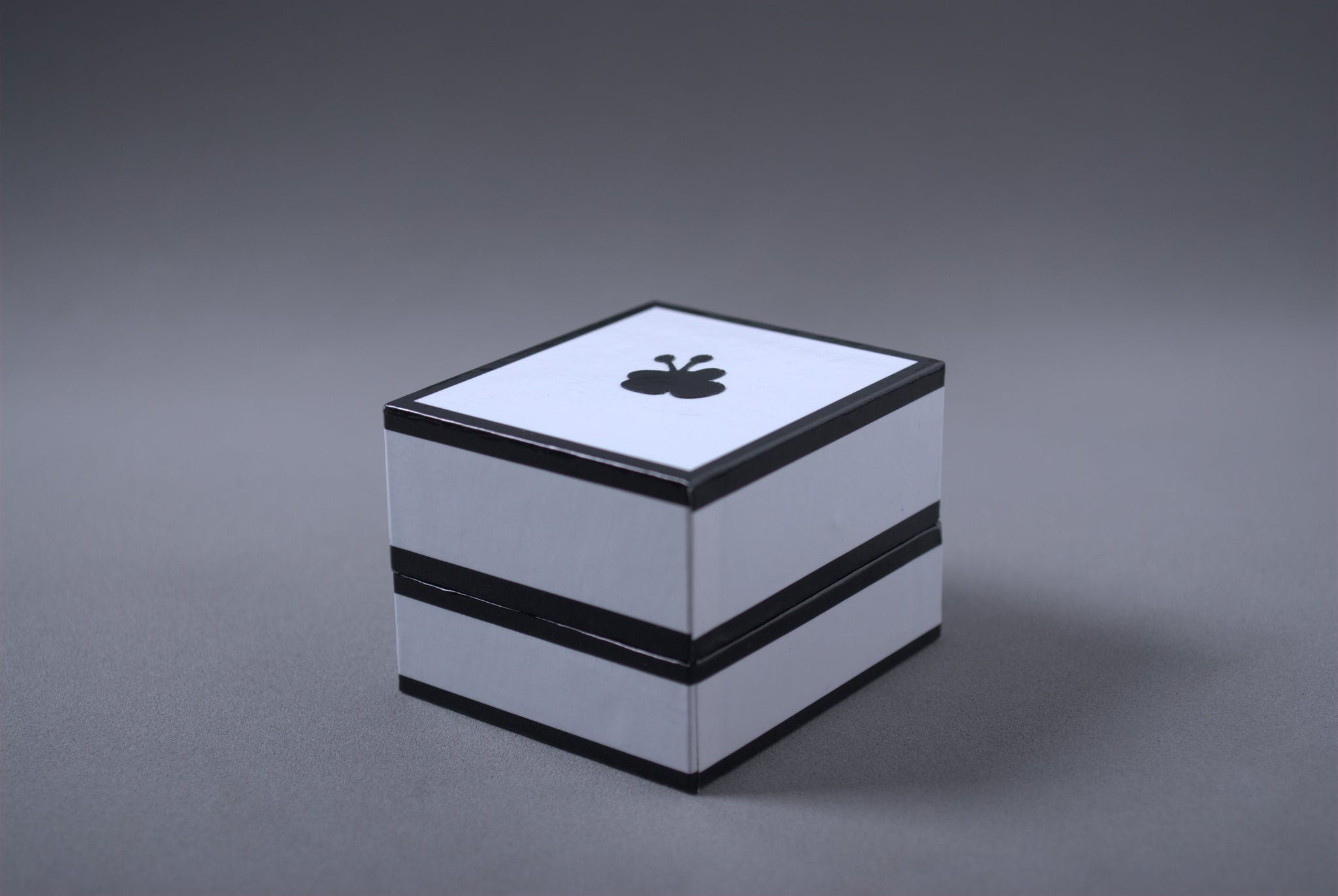 Papaiona Black Rosary Ring Packaging